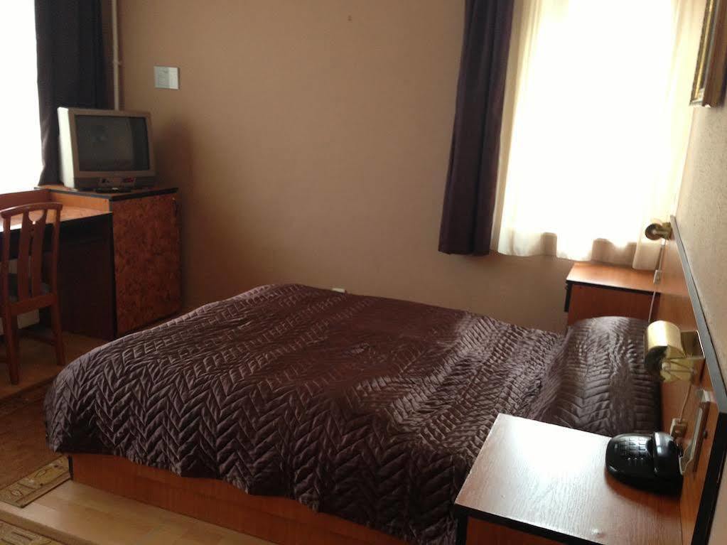 Villa Hotel Kristal Budapest Luaran gambar