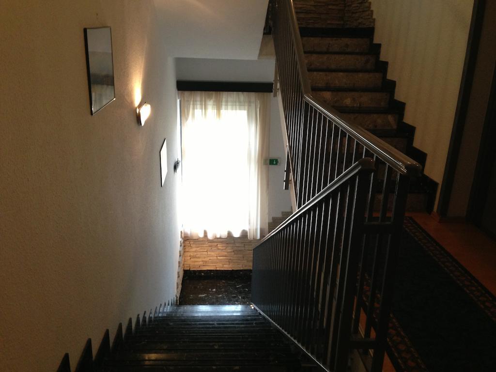 Villa Hotel Kristal Budapest Luaran gambar